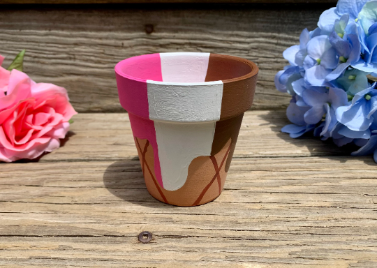 Neapolitan Ice Cream Flower Pot 3.5in