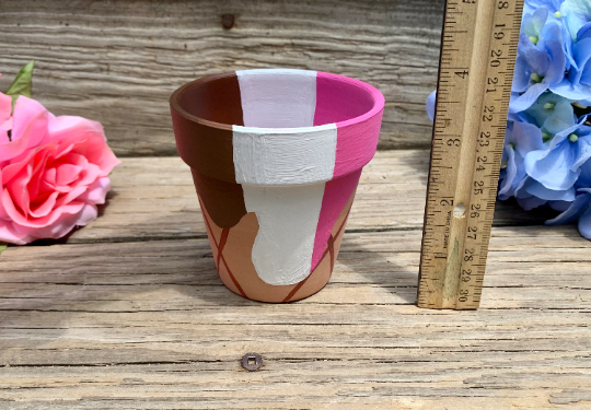 Neapolitan Ice Cream Flower Pot 3.5in